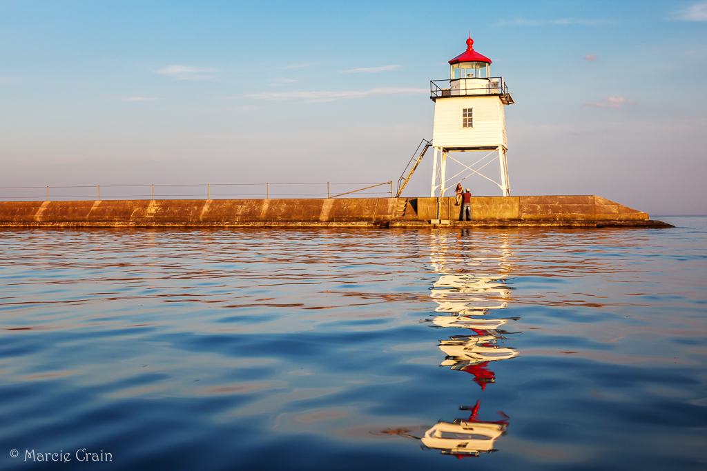 2015.07.09 Two Harbors Lighthouse couple-